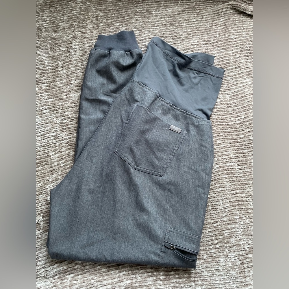 Figs Zamora Maternity Jogger Scrub Pants